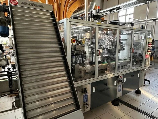 Capsuladora Robino & Galandrino R&G capsuling machine Usada — linha de engarrafamento usada para Capsuling Machines