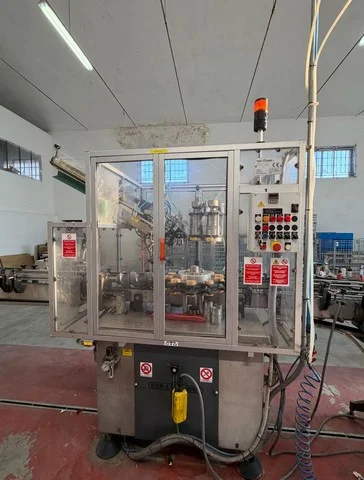 Capsuladora Robino & Galandrino R&G capsuling machine Usada — linha de engarrafamento usada para Capsuling Machines