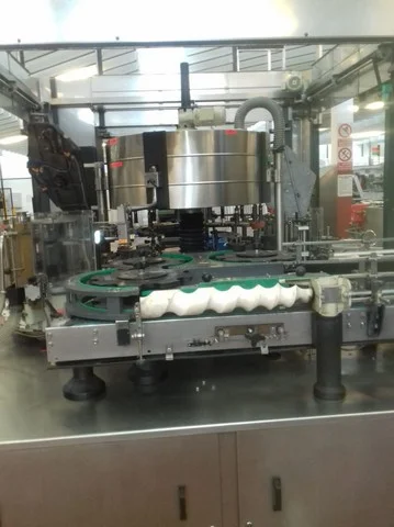 Rotuladora Krones Krones labeller Usada — linha de engarrafamento usada para Labellers