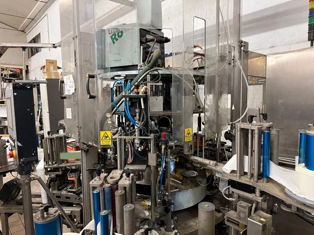 Rotuladora Makro Makro labeller Usada — linha de engarrafamento usada para Labellers