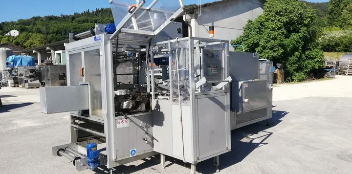 Embaladora Shrink Novopac Novopac Shrink Wrapper Usada — linha de engarrafamento usada para Shrink Wrappers