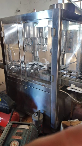 Monobloco Borelli Filling Monoblock Borell Usada — linha de engarrafamento usada para Filling Monoblocks