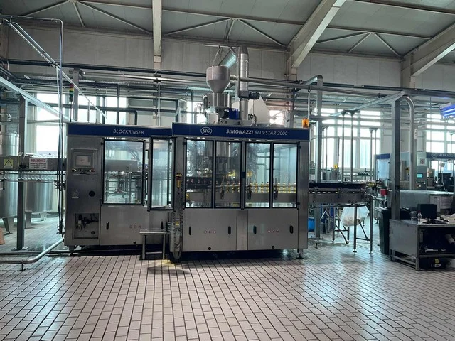 Monobloco Simonazzi Simonazzi isobaric filli Usada — linha de engarrafamento usada para Filling Monoblocks