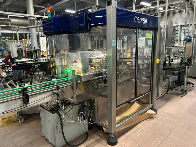 Used Makro Adhesive labeller — 12