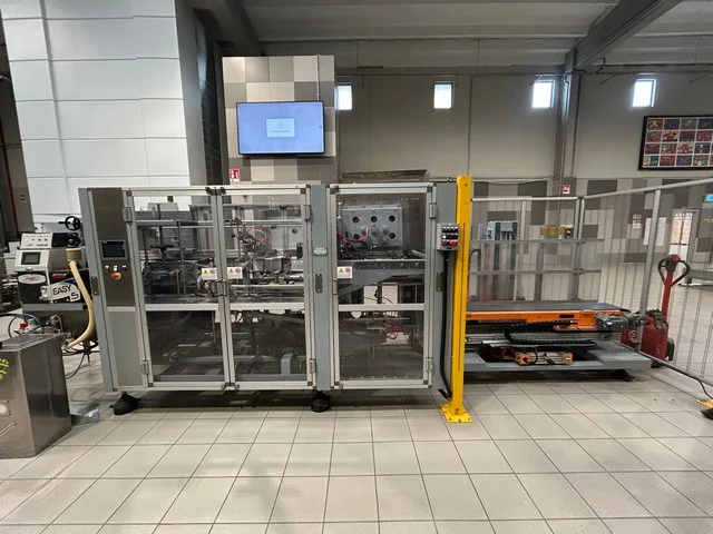 Used Mas pack case erector — 8