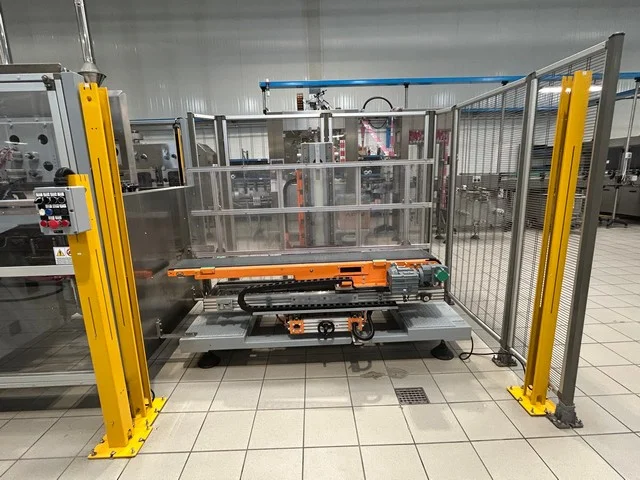 Used Mas pack case erector — 5