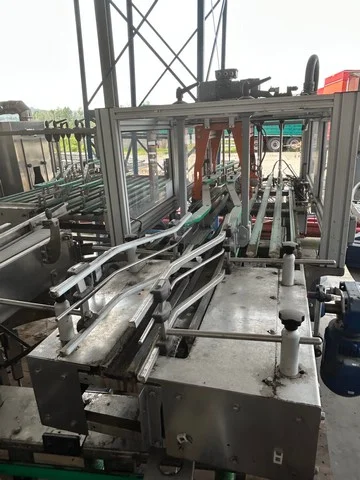 Used Mas pack case erector — 9