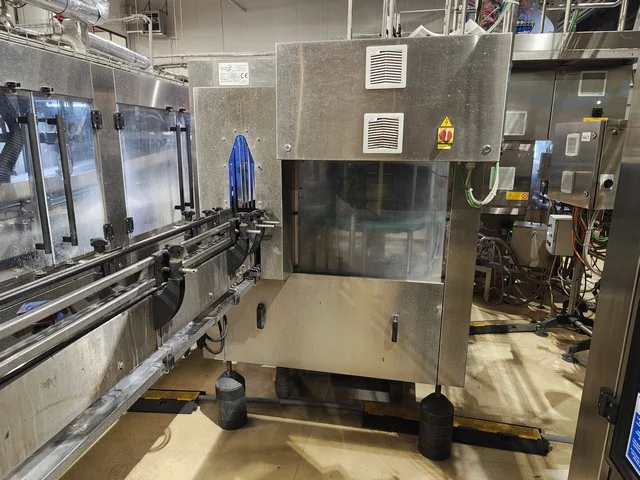 Used R&G bottle washer — 2