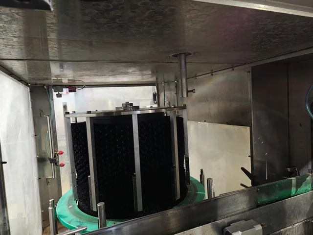Used R&G bottle washer — 4
