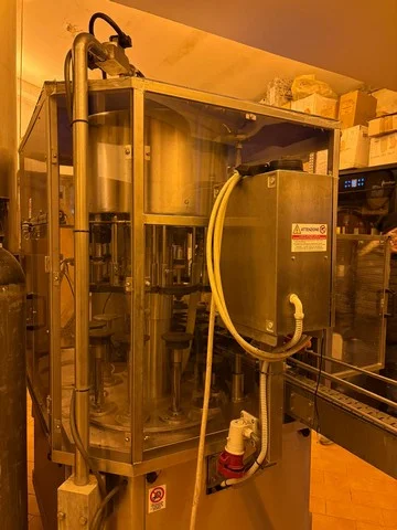 Used Cosmapa gravity filling monoblock for glass bottle — 2