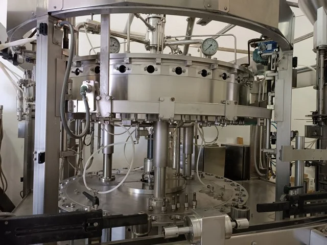 Used MBF isobaric filling monoblock for glass bottle — 5