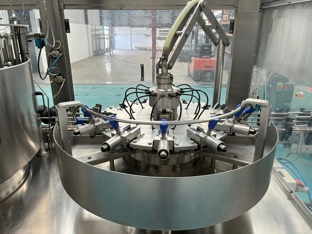 Used Eurostar bottling line for beer in glass bottle — 12
