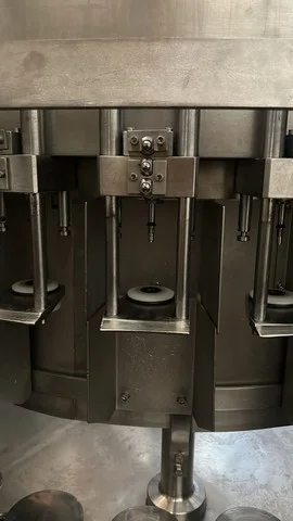 Used Bertolaso isobaric filler — 7