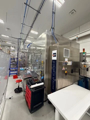 Used CFT isobaric filling triblock 40.40.8 for PET bottle, of the year 2021, 12.000bph