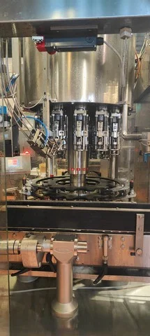 Used Bertolaso capper for aluminum Stelvin caps 12T