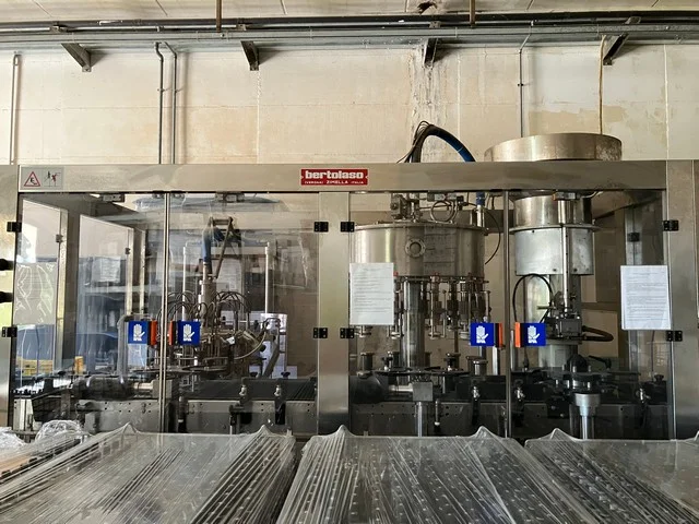 Used Bertolaso gravity filling monoblock 12.12.1 for still wine