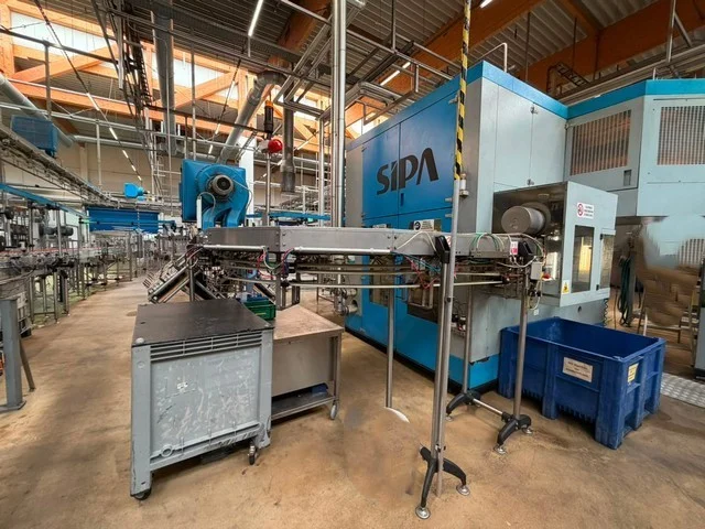 Used Sipa Pet Blow Molding Machine