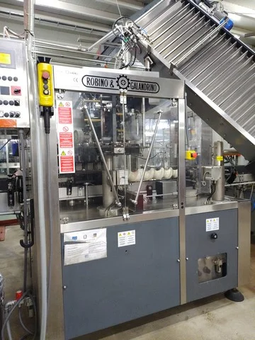 Used Robino & Galandrino 12T wirehooder for 4-wire cage