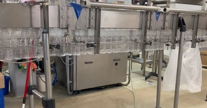 Linha de Engarrafamento ICS Filling Line for oil PET Usada — linha de engarrafamento usada para Bottling Lines