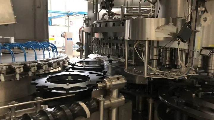 Used Complete Isobaric Bottling Line Pet & Glass bottles photo 4