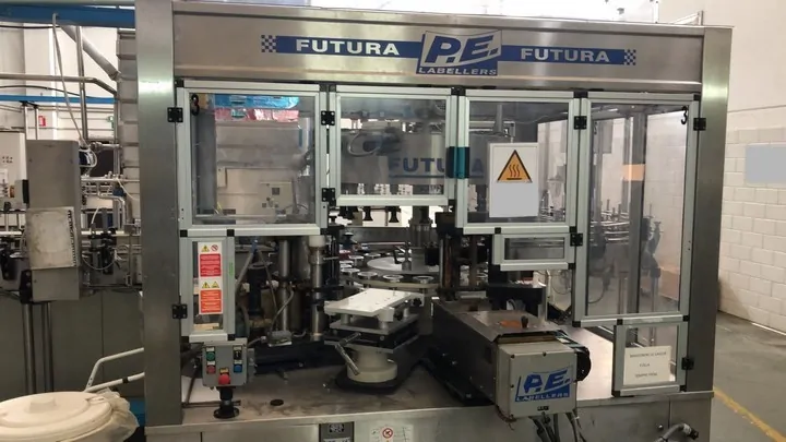 Used Complete Isobaric Bottling Line Pet & Glass bottles photo 7