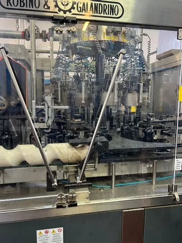 Used Bottling Line Isobaric Champagne 9.000 bph photo 4