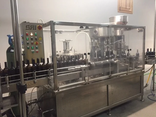 Linha de Engarrafamento GAI Gai bottling line for wi Usada — linha de engarrafamento usada para Bottling Lines