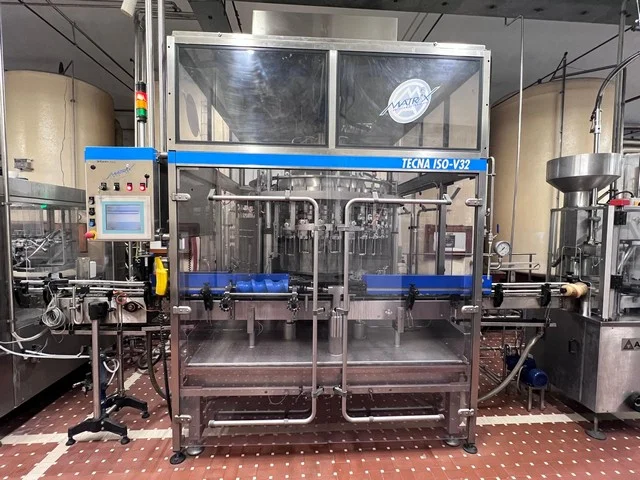 Linha de Engarrafamento Matrix Matrix isobaric bottling Usada — linha de engarrafamento usada para Bottling Lines