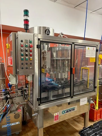 Monobloco Alfatek Alfatek monoblock Usada — linha de engarrafamento usada para Filling Monoblocks