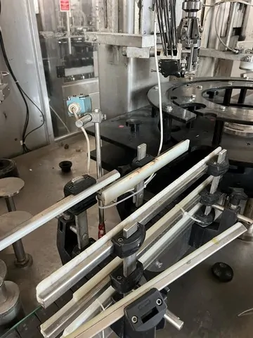 Monobloco Dipran 12.1.1 Monoblock Filling Usada — linha de engarrafamento usada para Filling Monoblocks