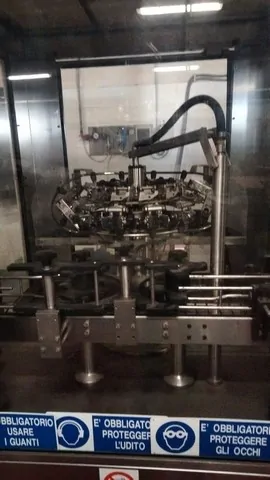 Linha de Engarrafamento Bertolaso Bottling Line Bertolaso Usada — linha de engarrafamento usada para Bottling Lines