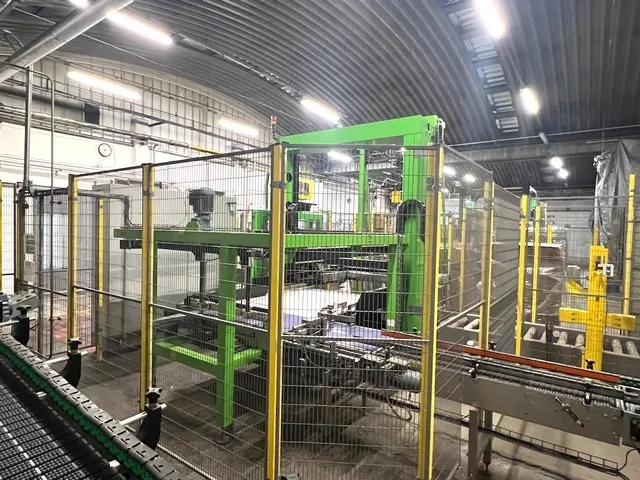 Used Bottling Line PET 12.000 bph CSD photo 2