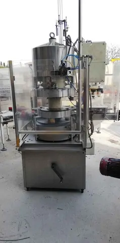 Capsuladora Bertolaso capper Bertolaso Delta 1 Usada — linha de engarrafamento usada para Cappers