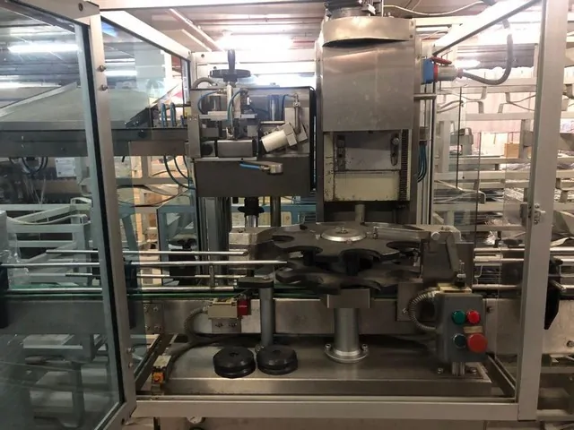 Capsuladora Nortan Capsuler Nortan Unicap 3 Usada — linha de engarrafamento usada para Capsuling Machines