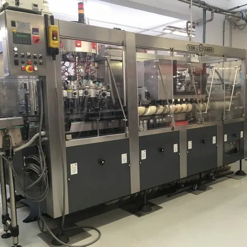 Capsuladora Robino & Galandrino Capsuler Robino&Galandri Usada — linha de engarrafamento usada para Capsuling Machines