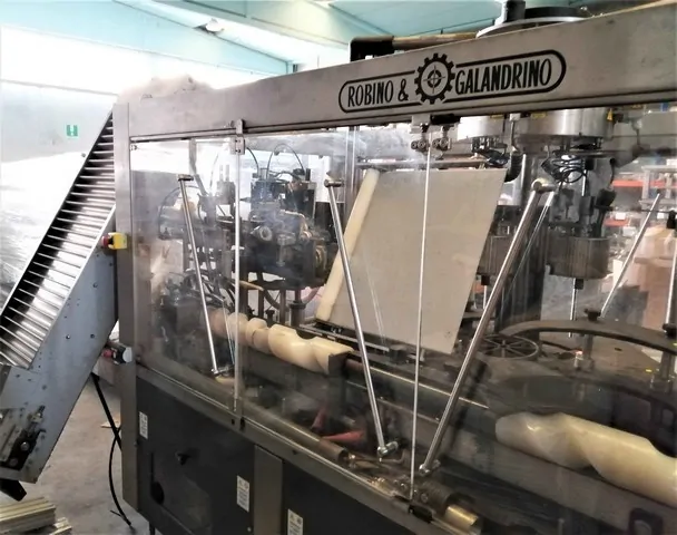 Used Capsuler Robino&Galandrino Poker F 4 6 — used capsuling machines