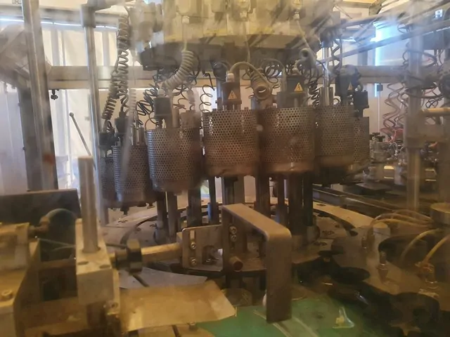 Used Capsuler Robino&Galandrino Poker Z 16.16 — used capsuling machines