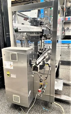 Capsuladora Robino & Galandrino Capsuler Robino&Galandri Usada — linha de engarrafamento usada para Capsuling Machines