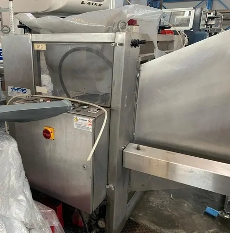 Formadora de Caixas APE Case Erector Ape Form 12 Usada — linha de engarrafamento usada para Case Erectors