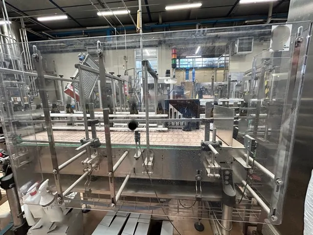 Formadora de Caixas Mas Pack Case Erector Maspack Mas Usada — linha de engarrafamento usada para Case Erectors