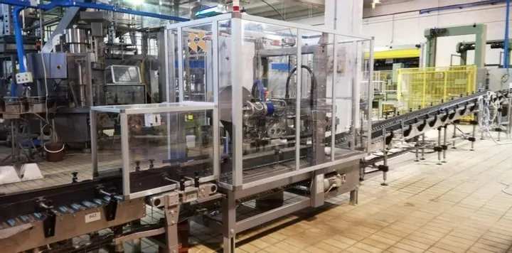 Encartonadeira TMG Case Packer Machines TMG Usada — linha de engarrafamento usada para Case Packers