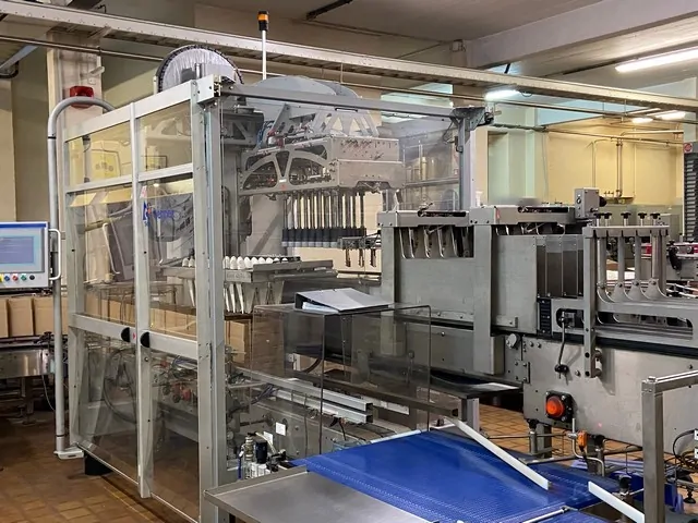 Encartonadeira Sidel Case Packer Sidel Cermex Usada — linha de engarrafamento usada para Case Packers