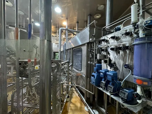 Used Complete Aseptic Bottling Line PET 36.000 bph photo 7