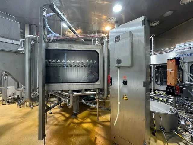 Used Complete Aseptic Bottling Line PET 36.000 bph photo 9