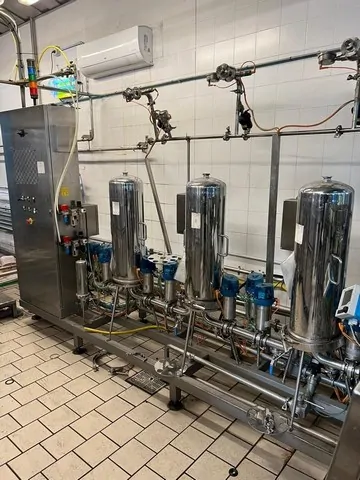 Used Complete Bottling Line Bertolaso 4.000 bph photo 5
