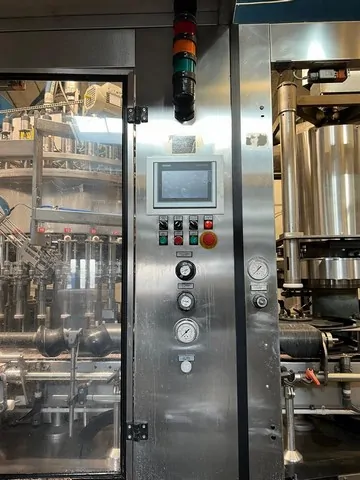 Used Complete Bottling Line Bertolaso 4.000 bph photo 9