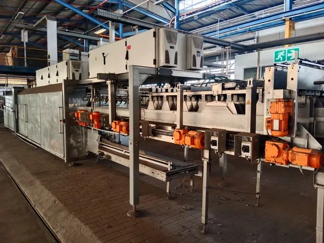 Linha de Engarrafamento Krones Complete Bottling Line C Usada — linha de engarrafamento usada para Bottling Lines