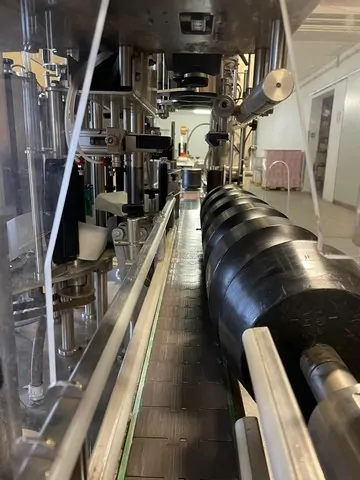 Used Complete Bottling Line GAI 1.500 bph photo 10