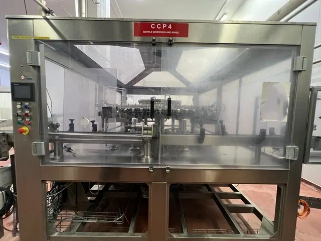 Used Complete Bottling Line Juice 9.000 bph photo 5