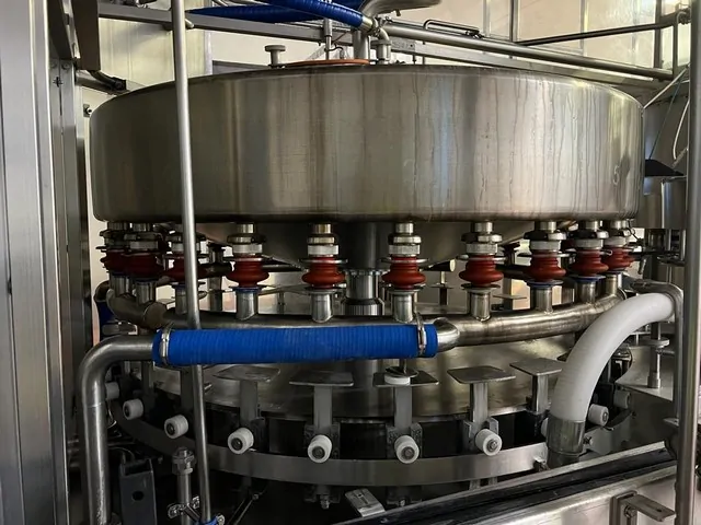 Used Complete Bottling Line Juice 9.000 bph photo 9